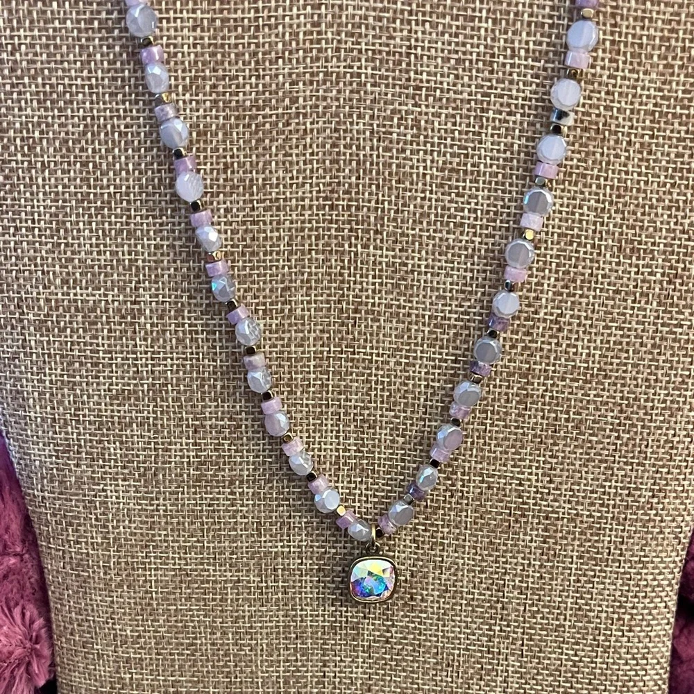 Elegant Pink Panache Multicolor Lavender Beaded Necklace with Dazzling Pendant - Picture 5 of 5